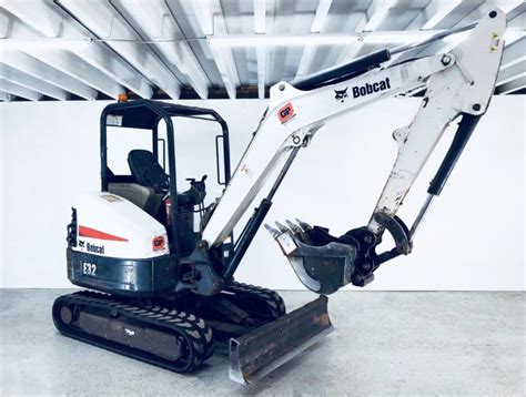 2014 bobcat e32i mini excavator|bobcat e32 specs pdf.